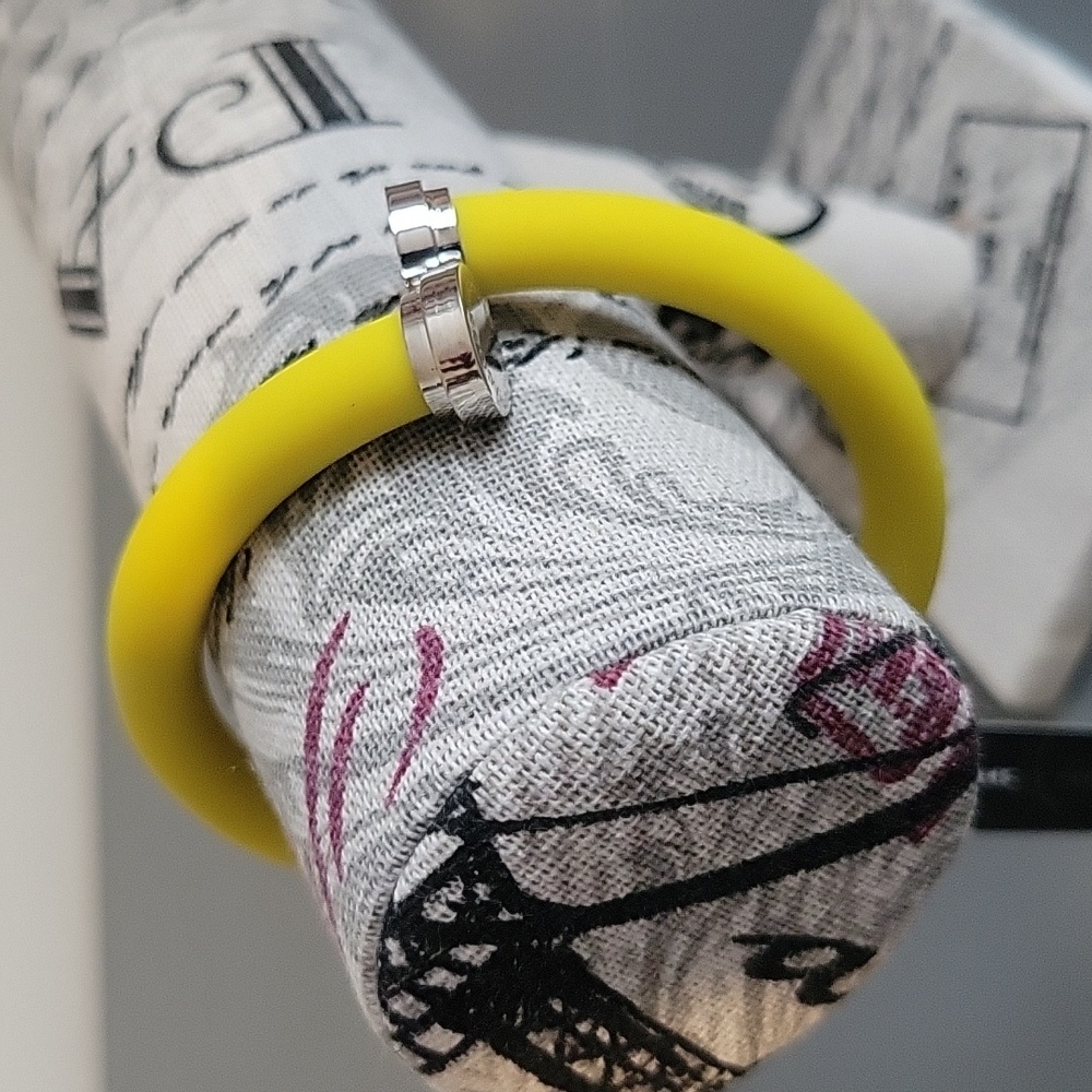 MARC by MARC JACOBS Disco Yellow Bracelet - Picture 5 of 6